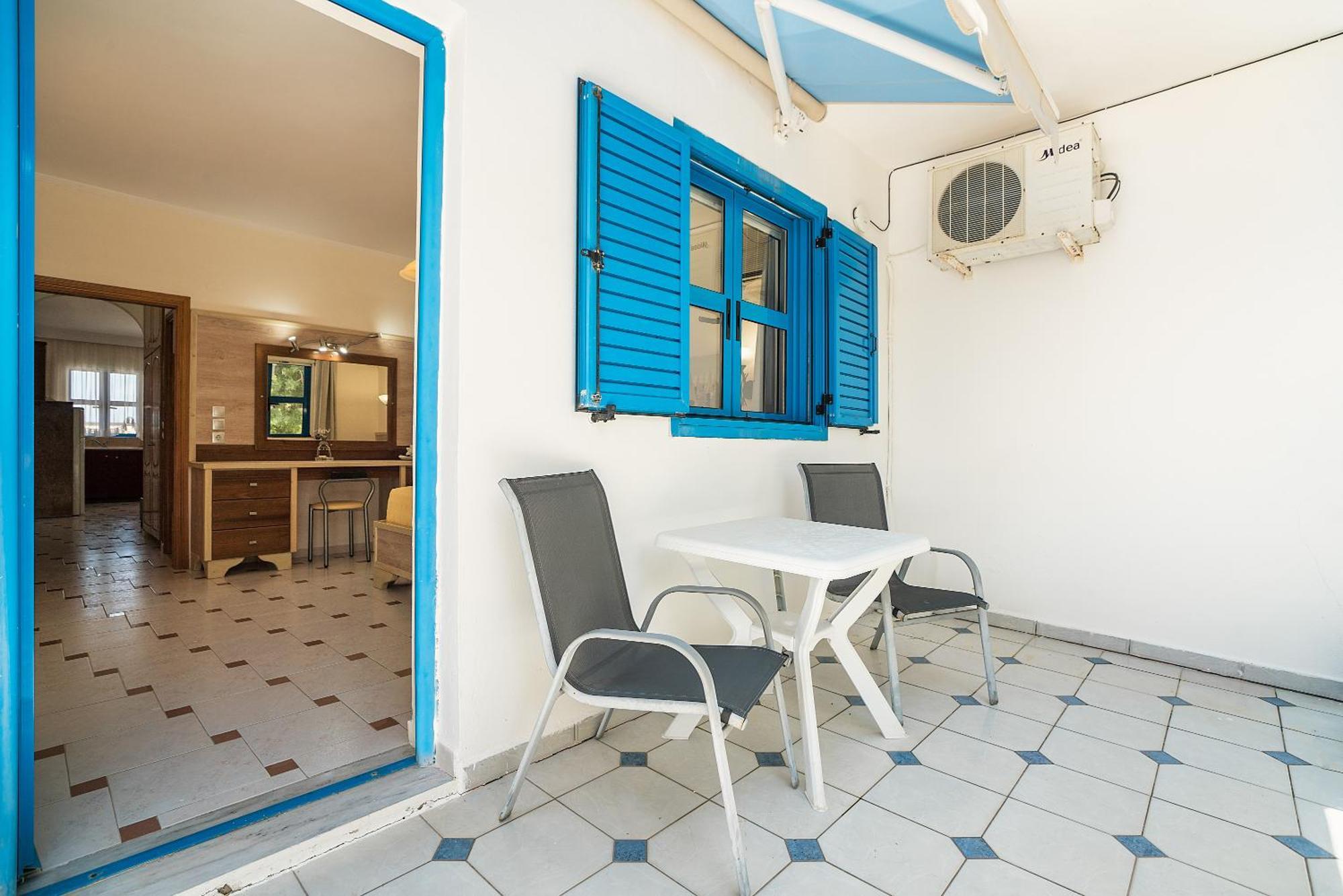 Livadia Beach Suite Экстерьер фото